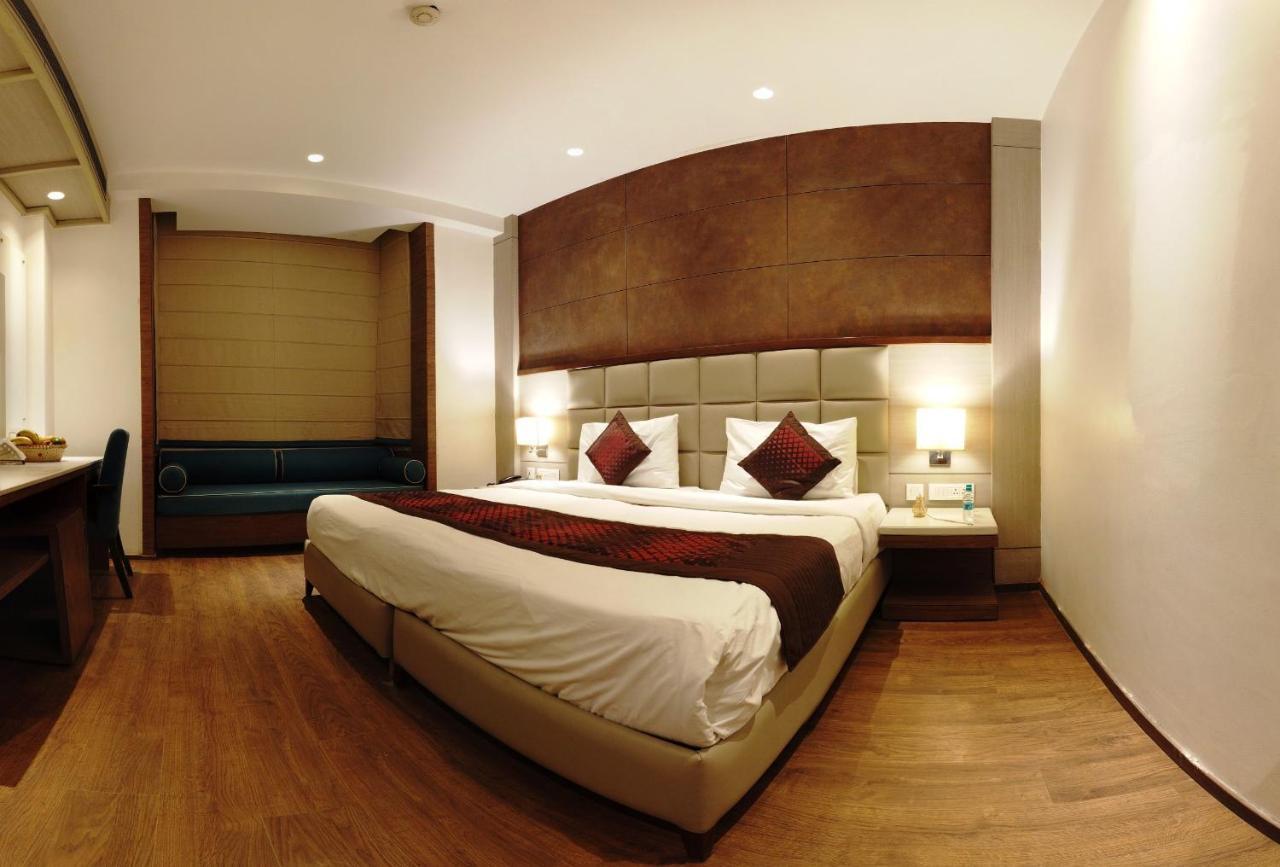 Lemonwood Suites By F9 Hotels - Trivoli Garden Chhatarpur Ню Делхи Екстериор снимка