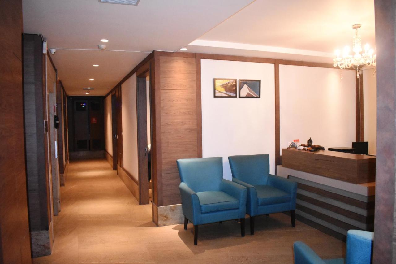 Lemonwood Suites By F9 Hotels - Trivoli Garden Chhatarpur Ню Делхи Екстериор снимка